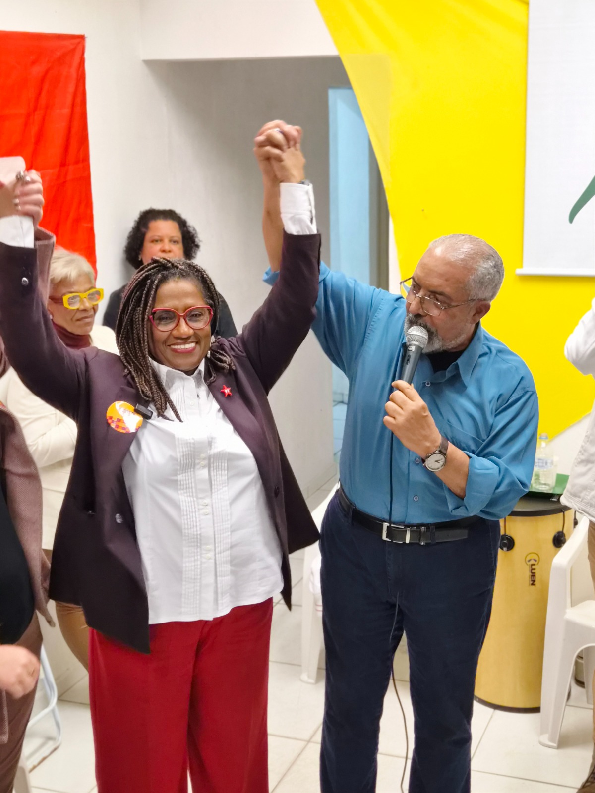 Reginete Bispo em ato político